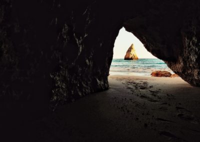 CAVE BEACHES